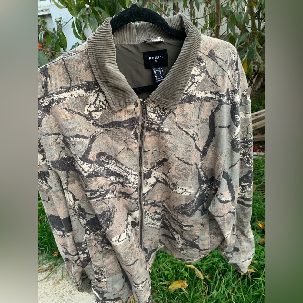 Earthy Camouflage Zip-Up Jacket